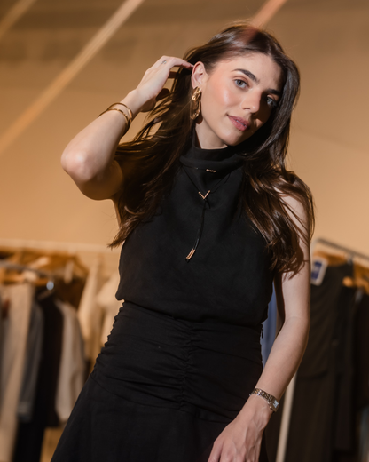 Blusa Iciar Lino Negra