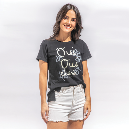 Remera preto oui cherie