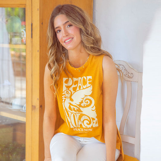 Remera peace now ocre